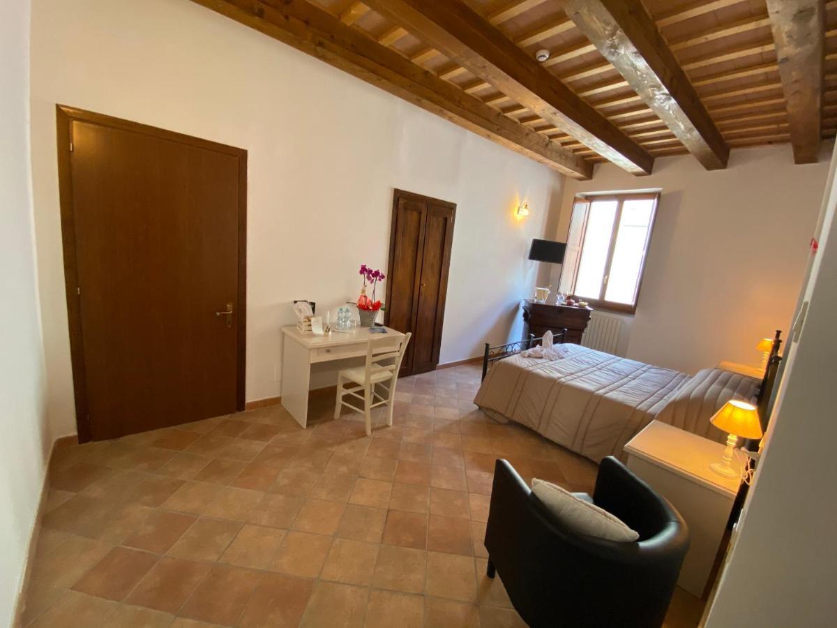 Locanda Della Pieve Pievebovigliana Exterior foto