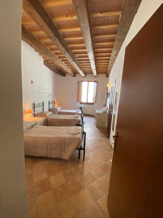 Locanda Della Pieve Pievebovigliana Exterior foto